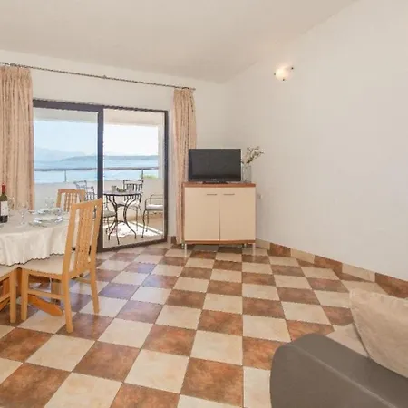 Sanda Apartment Stomorska